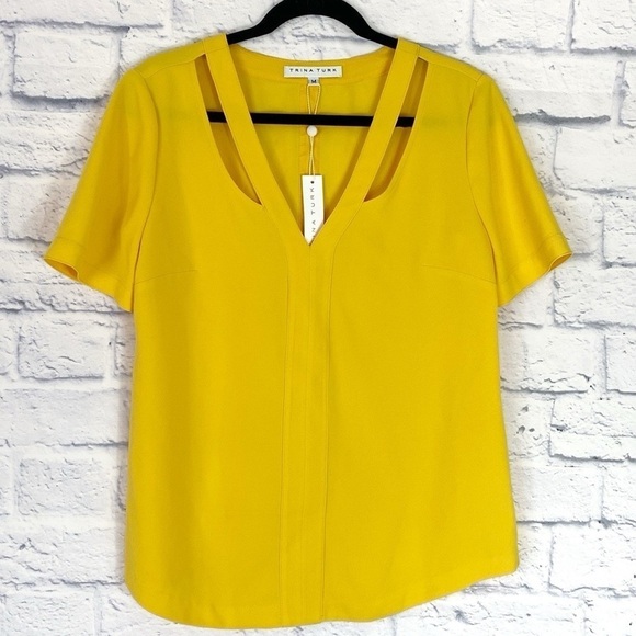 Trina Turk yellow cutout v neck short sleeve top medium NWT - Picture 1 of 5